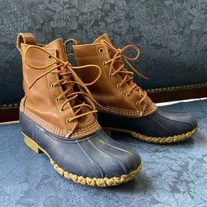 L.L. BEAN 8” BOOTS TAN / NAVY EUC SIZE BM (6, but fits like 7.5 w/o thick socks)
